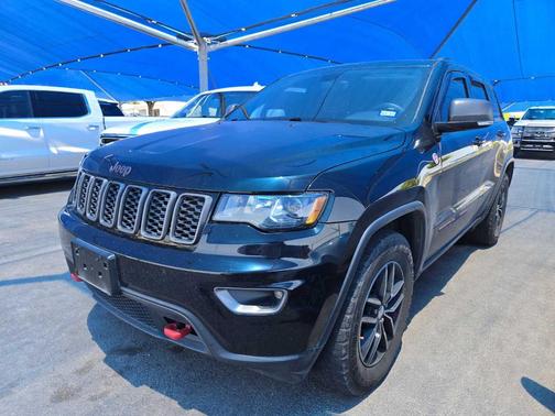 Diamond Black 2017 Jeep Grand Cherokee Trailhawk