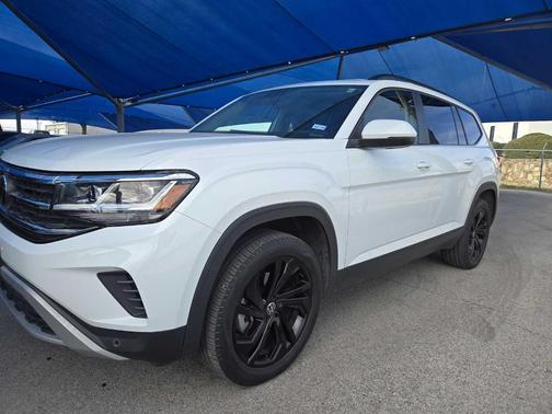 2023 Volkswagen Atlas 2.0T SE w/Technology