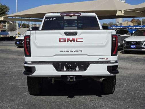 2025 GMC Sierra 2500 AT4