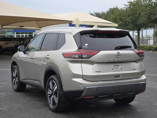 2024 Nissan Rogue SL