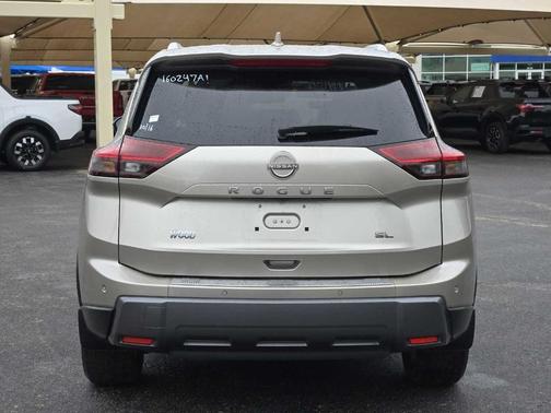 2024 Nissan Rogue SL