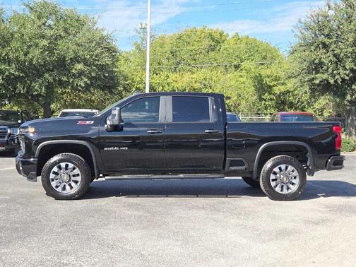 2024 Chevrolet Silverado 2500 Custom