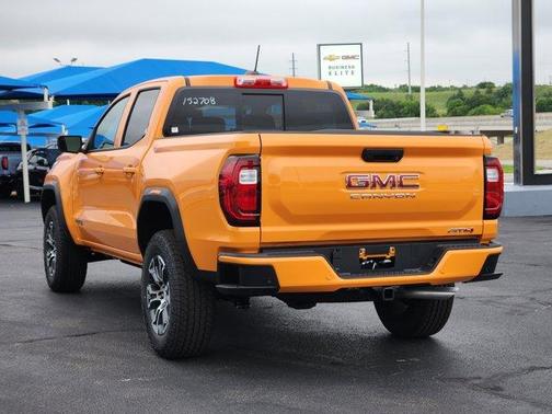 2025 GMC Canyon AT4