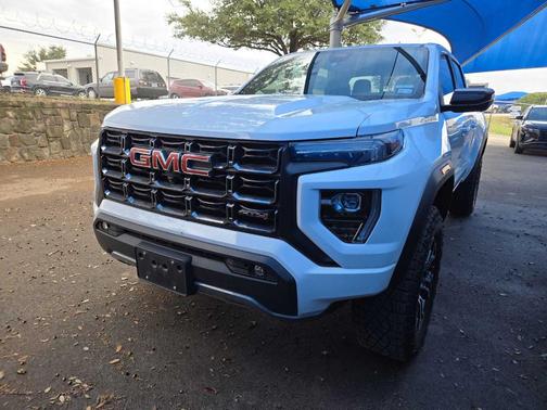 2023 GMC Canyon AT4