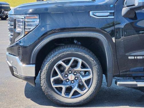 Onyx Black 2026 GMC Sierra 1500 SLT