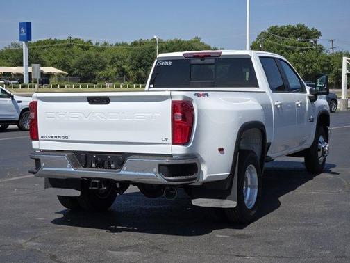 2025 Chevrolet Silverado 3500 LT