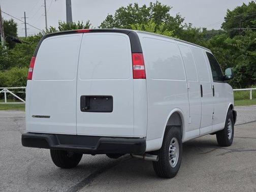 2025 Chevrolet Express 2500 Work Van