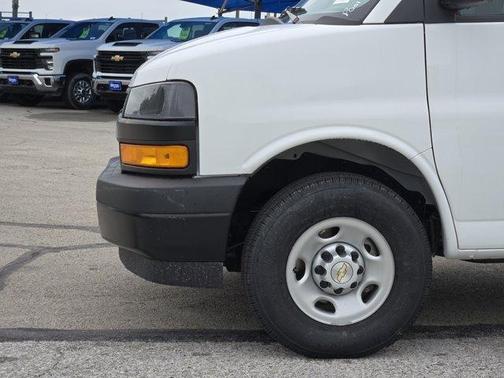 2025 Chevrolet Express 2500 Work Van