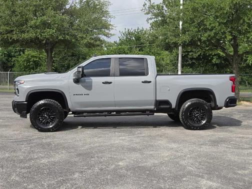 Slate Gray Metallic 2024 Chevrolet Silverado 2500 ZR2