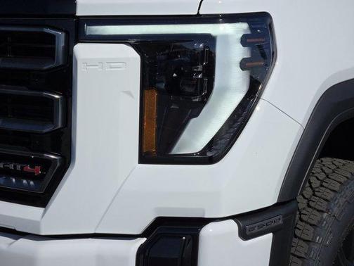 2026 GMC Sierra 2500 AT4