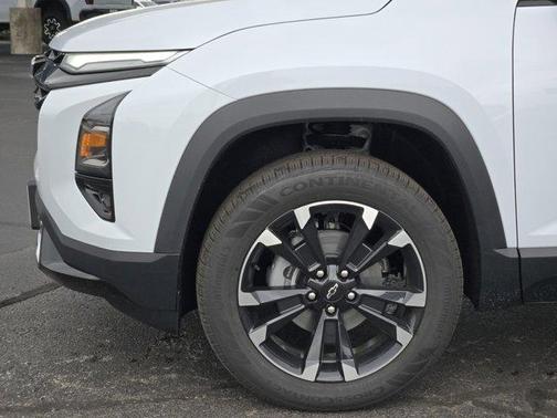 Polar White 2026 Chevrolet Equinox RS
