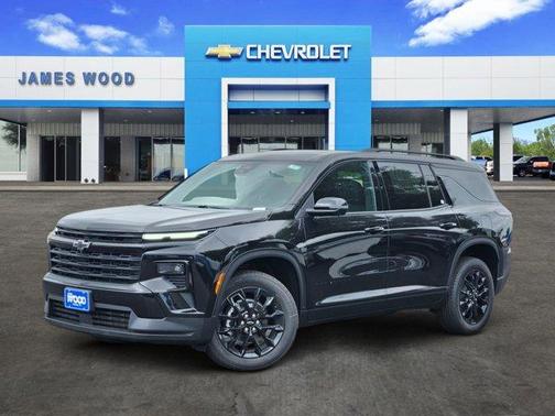 Mosaic Black Metallic 2026 Chevrolet Traverse LT