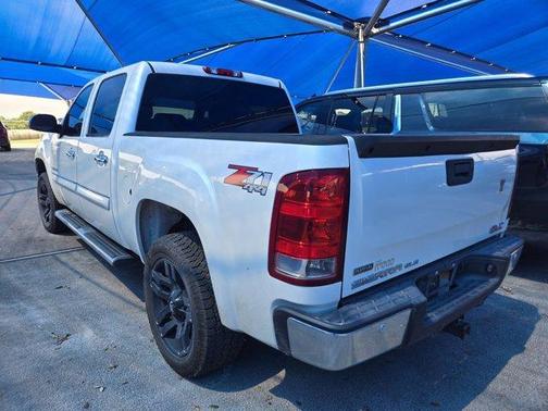 White Diamond Tri-Coat 2011 GMC Sierra 1500 SLE