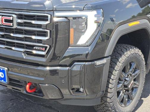 2025 GMC Sierra 2500 AT4