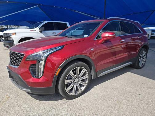 2022 Cadillac XT4 Premium Luxury