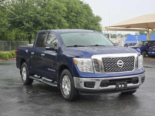 2018 Nissan Titan SV