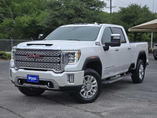 White Frost Tri-Coat 2022 GMC Sierra 2500 Denali