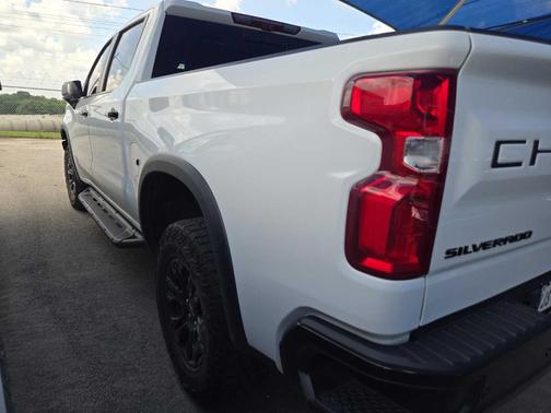 Summit White 2023 Chevrolet Silverado 1500 ZR2