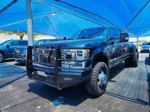 2022 Ford F-350 Lariat Super Duty