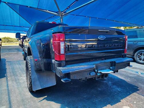 2022 Ford F-350 Lariat Super Duty