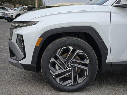 Pearl 2026 Hyundai TUCSON Hybrid Limited