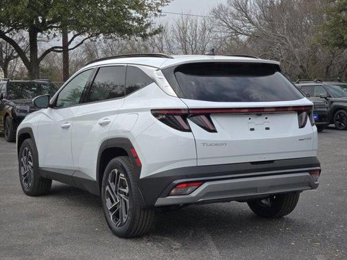 Pearl 2026 Hyundai TUCSON Hybrid Limited