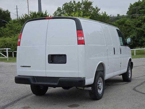 2025 Chevrolet Express 2500 Work Van