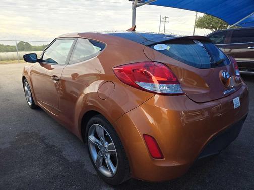 2015 Hyundai Veloster Base
