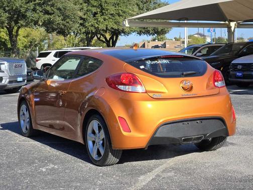2015 Hyundai Veloster Base