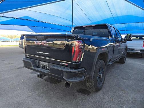 2024 GMC Sierra 2500 AT4