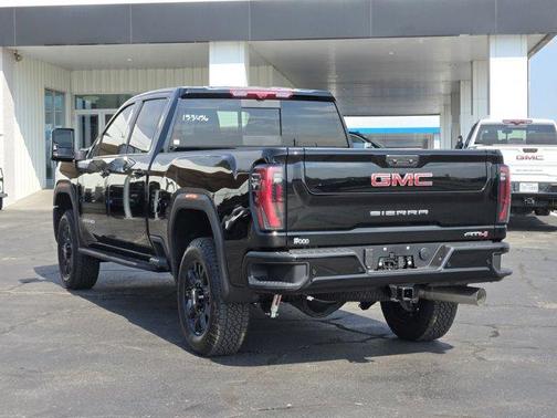 2025 GMC Sierra 2500 AT4