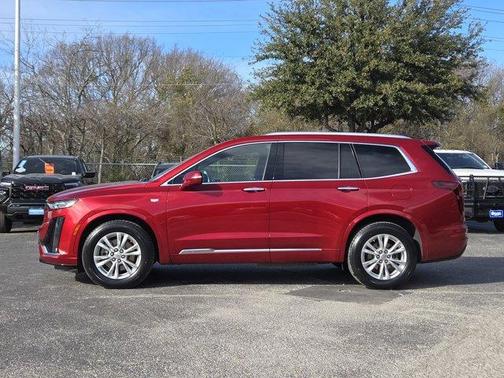 2022 Cadillac XT6 Luxury FWD