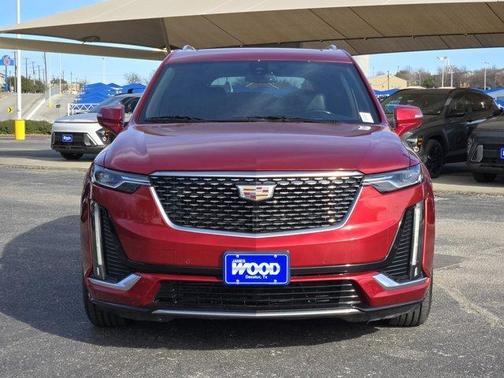 2022 Cadillac XT6 Luxury FWD
