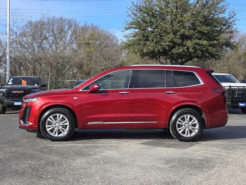 2022 Cadillac XT6 Luxury FWD