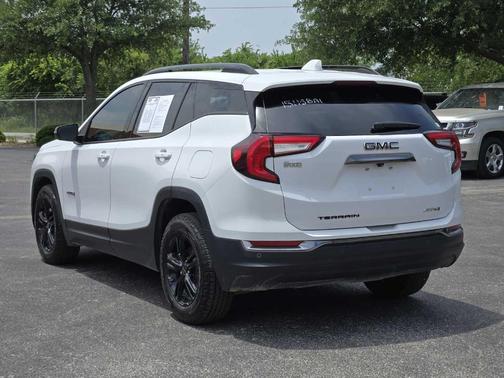 2022 GMC Terrain AT4