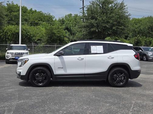 2022 GMC Terrain AT4