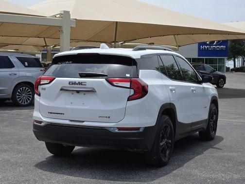 2022 GMC Terrain AT4