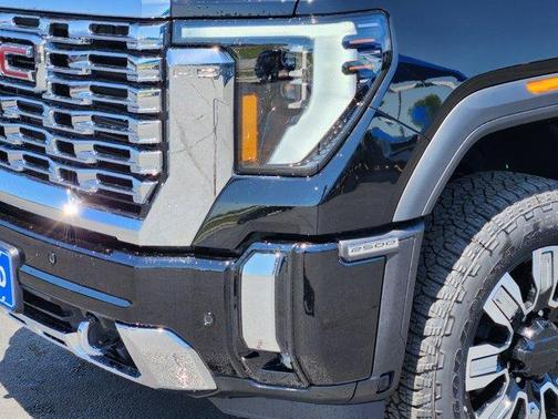 2025 GMC Sierra 2500 Denali