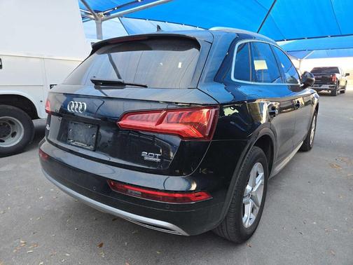 2018 Audi Q5 2.0T Premium Plus