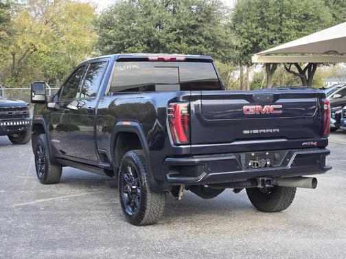 2024 GMC Sierra 2500 AT4