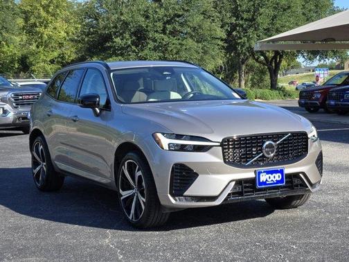 2025 Volvo XC60 B5 Ultra