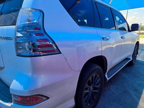 Eminent White Pearl 2023 Lexus GX 460 Base
