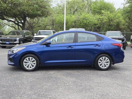 Admiral Blue 2022 Hyundai Accent SE