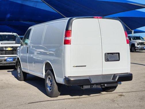 2025 Chevrolet Express 2500 Work Van
