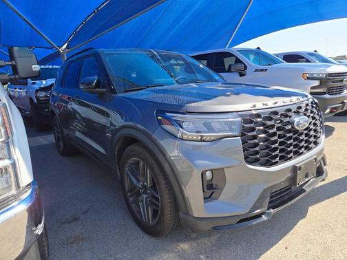 2025 Ford Explorer ST