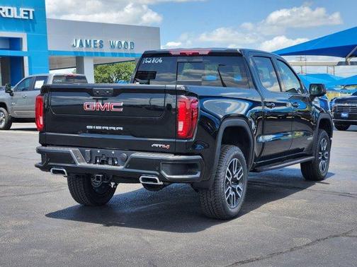 2025 GMC Sierra 1500 AT4