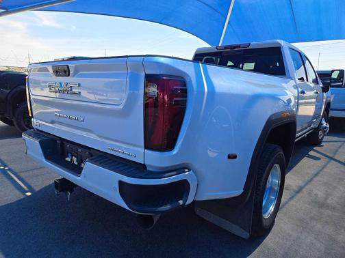 White Frost Tri-Coat 2025 GMC Sierra 3500 Denali Ultimate