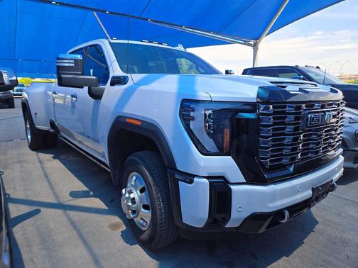 White Frost Tri-Coat 2025 GMC Sierra 3500 Denali Ultimate