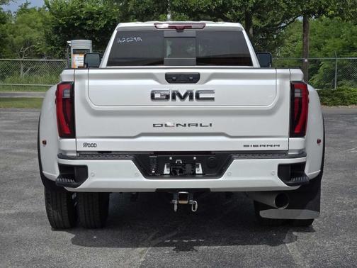White Frost Tri-Coat 2025 GMC Sierra 3500 Denali Ultimate