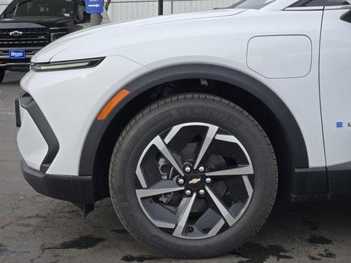 2026 Chevrolet Equinox EV LT 2